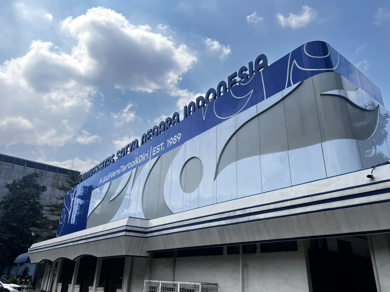 Tampak depan USNIPress